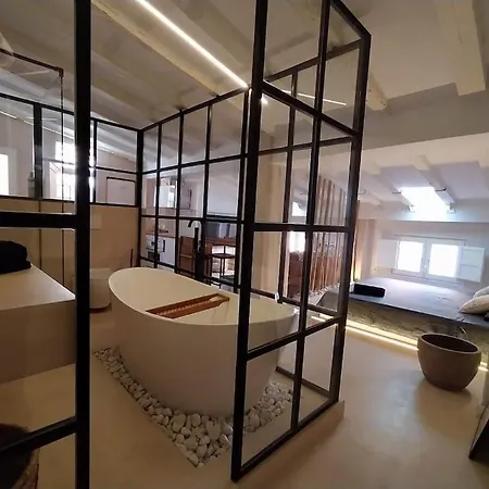 Charming Loft In The Heart Of El Carmen