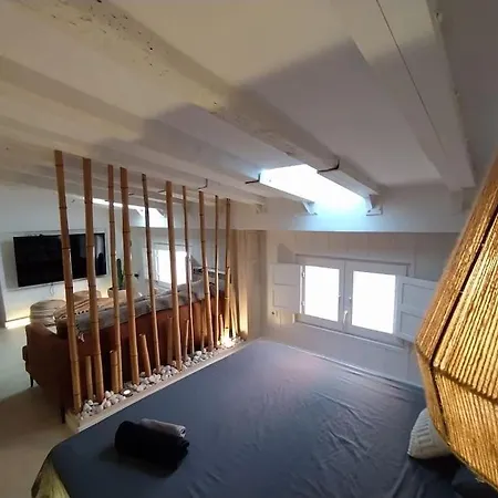 Charming Loft In The Heart Of El Carmen *